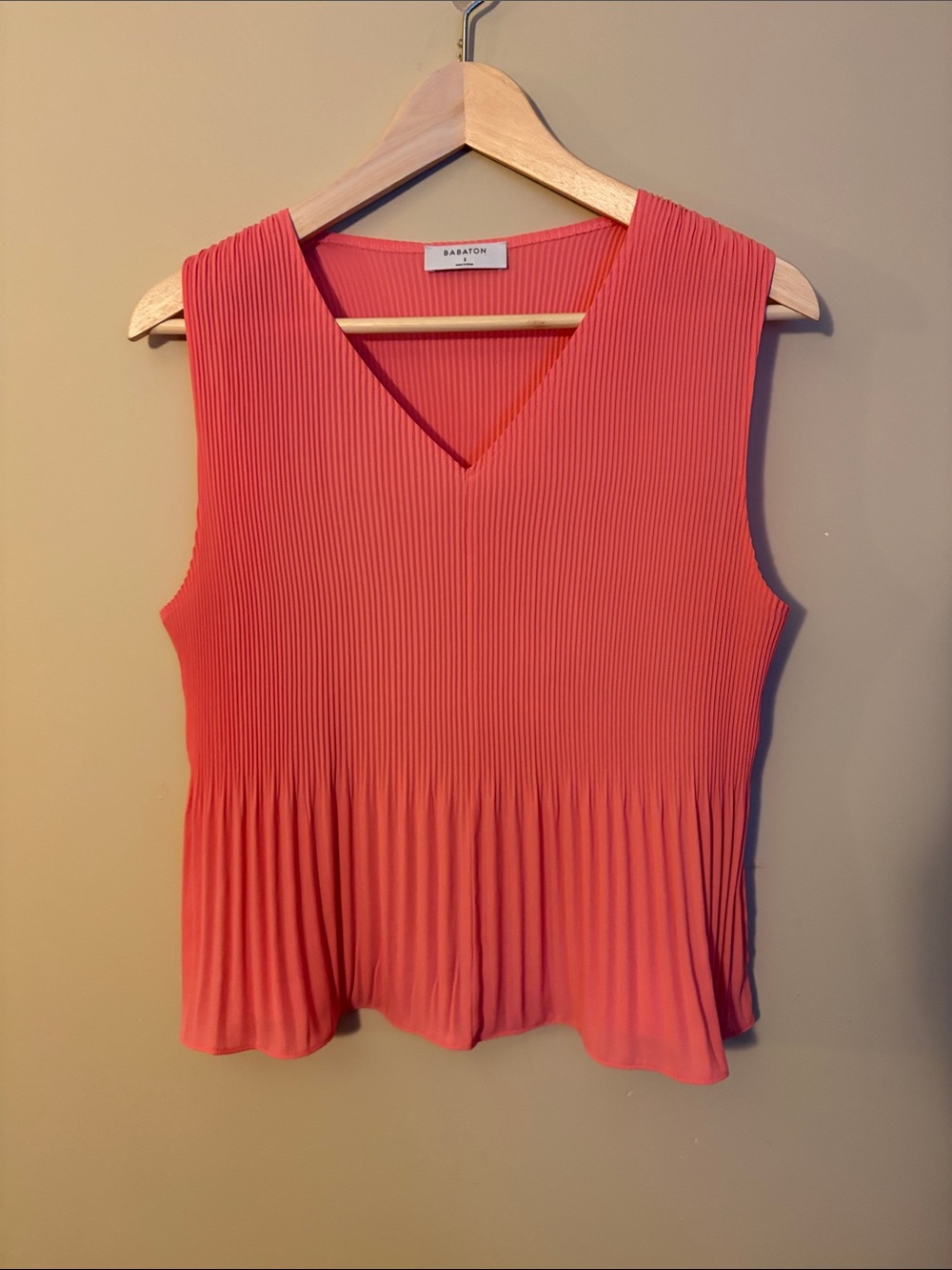 Aritzia Babaton Coral Pleated V-Neck Tank Top
